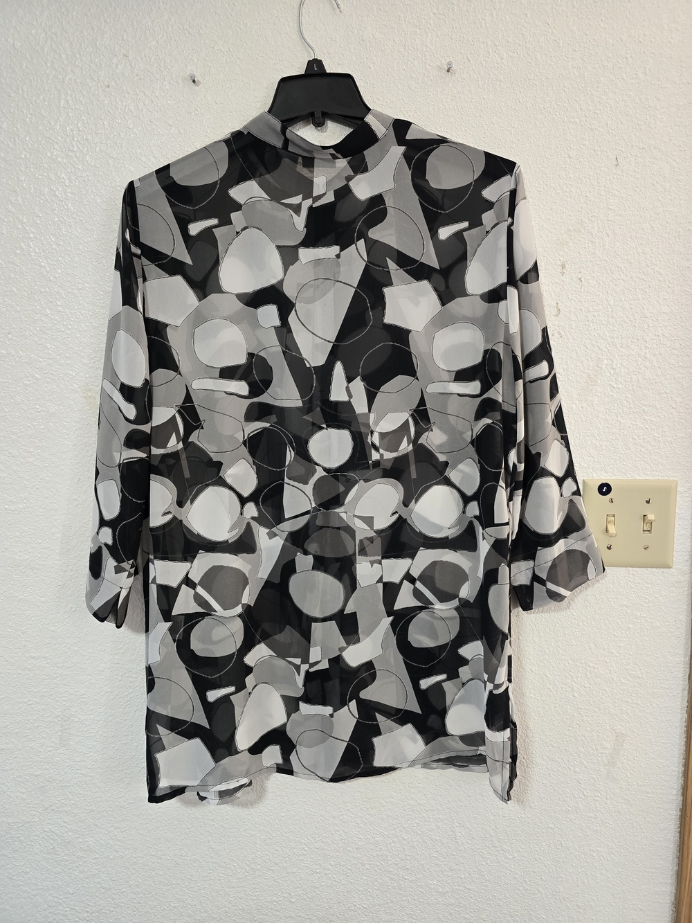 ​Liz Baker Semi-Sheer Abstract Print Longline Button Down Tunic Top XL - Picture 7 of 7